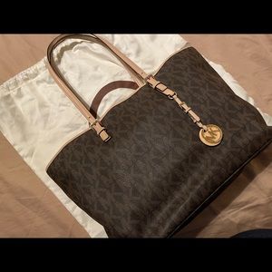 Michael Kors MultiFunction Jet Set Travel Tote
